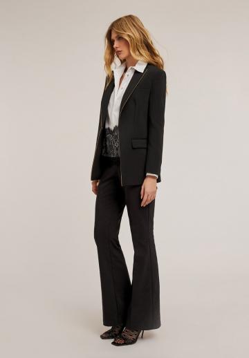 Блейзер с накладными карманами