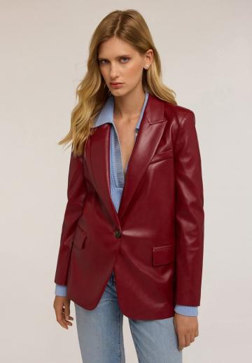 Пальто из искусственной кожи
