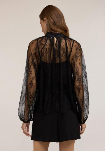 Кружевная блузка
