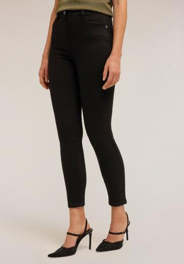 Короткие джинсы