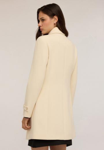 Короткое пальто