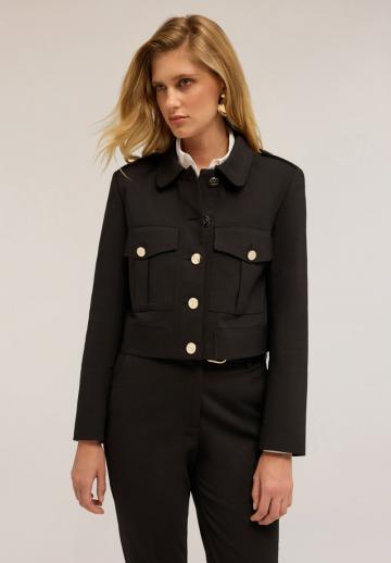 Куртка с накладнымит карманами