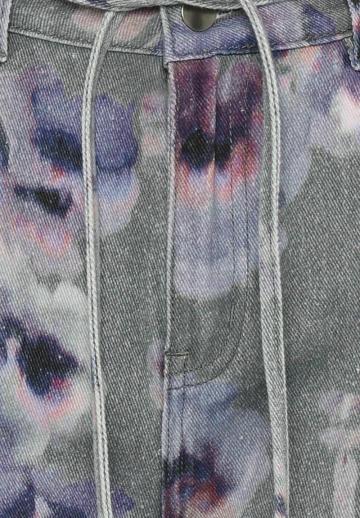 Прямые джинсы