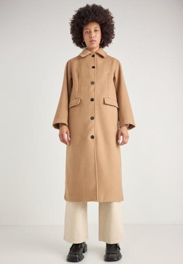 Шерстяное пальто