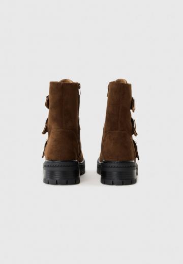 Зимние ботинки