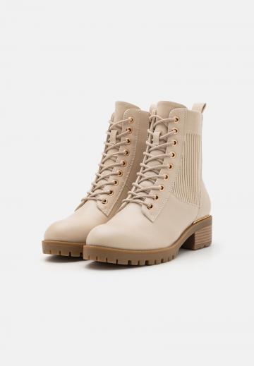 Широкие сапоги