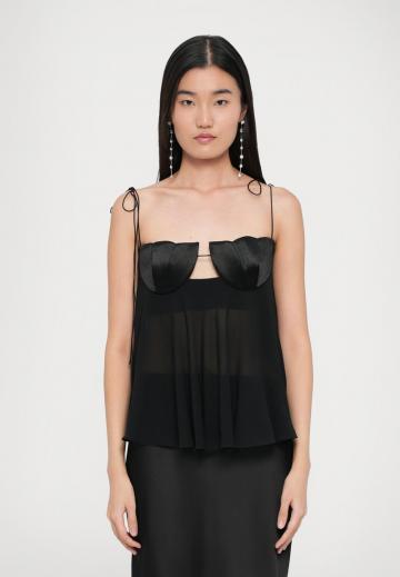 Топ на бретельках