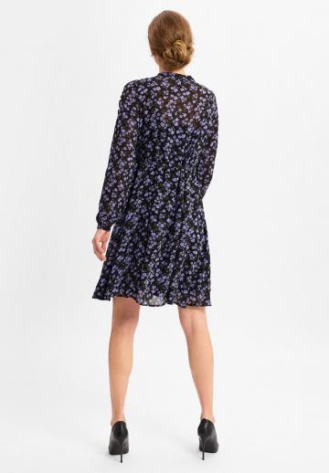 Короткое платье