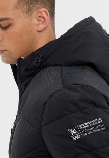 Зимняя куртка