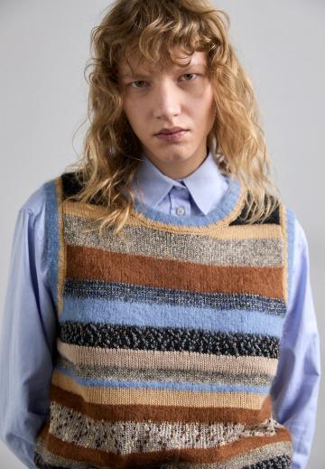 Пуловер без рукавов