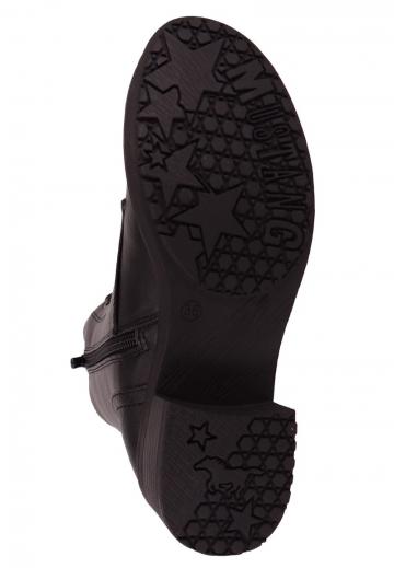 Ботинки на шнуровке