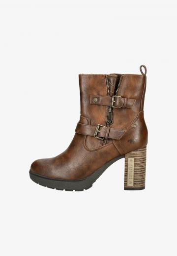 Полусапожки на высоком каблуке