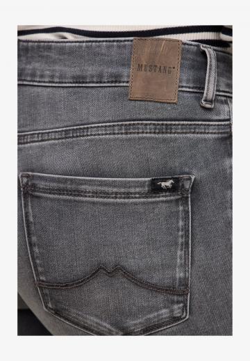 Клешеные брюки