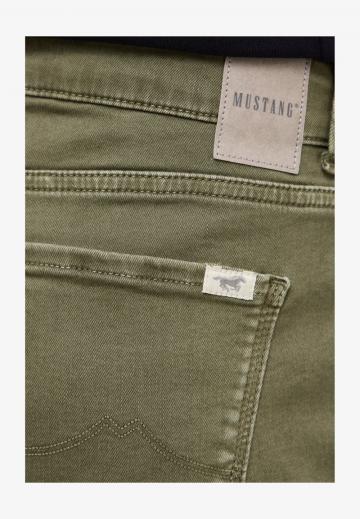 Узкие джинсы