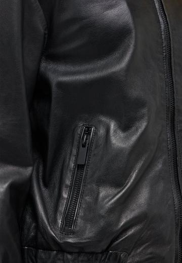 Кожаная куртка