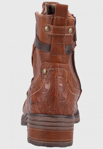 Ботинки на шнуровке