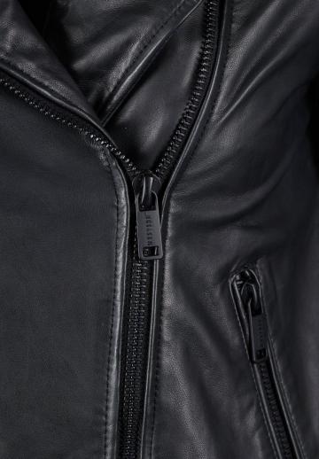 Короткая куртка