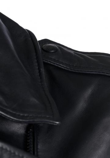 Короткая куртка