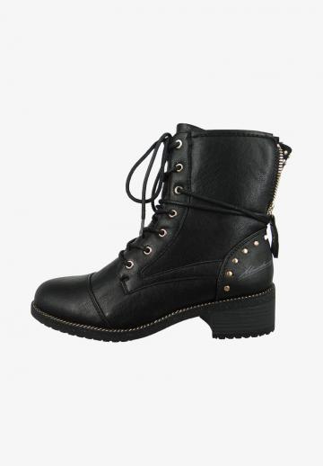 Ботинки на шнуровке