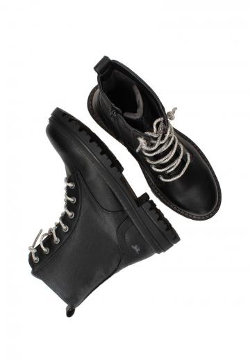 Ботинки на шнуровке