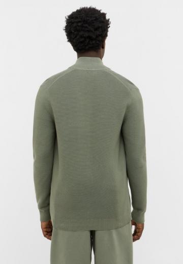 Вязаная кофта