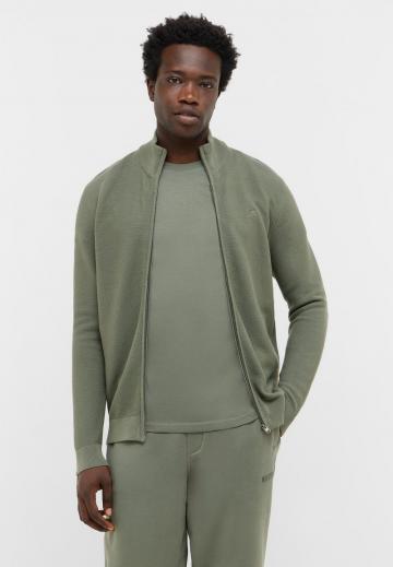 Вязаная кофта