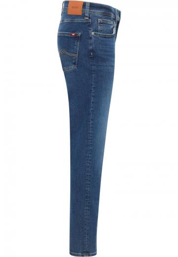 Узкие джинсы