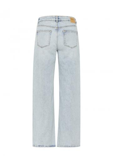 Клешеные джинсы