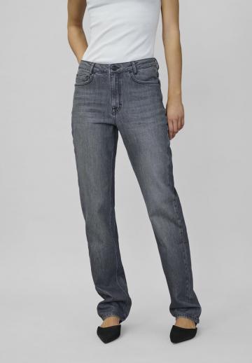 Прямые джинсы