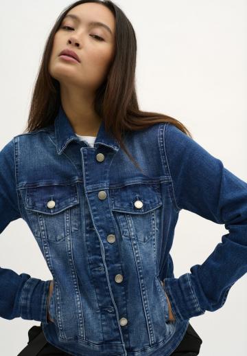 Джинсовая куртка
