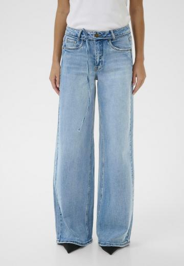 Клешеные джинсы