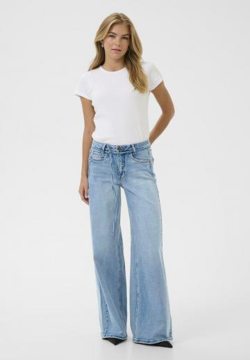 Клешеные джинсы