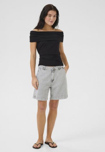 Джинсовые шорты