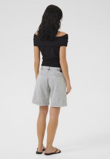 Джинсовые шорты