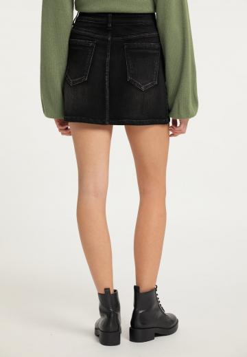 Юбка с накладными карманами