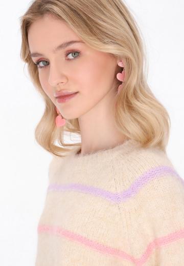 Пуловер в полоску