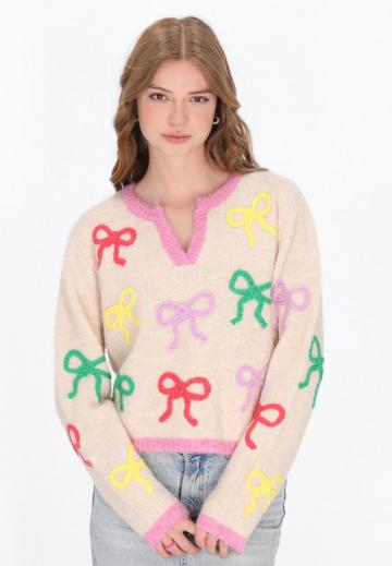 Пуловер с вырезом V