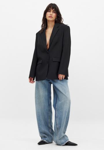 Блейзер с накладными карманами