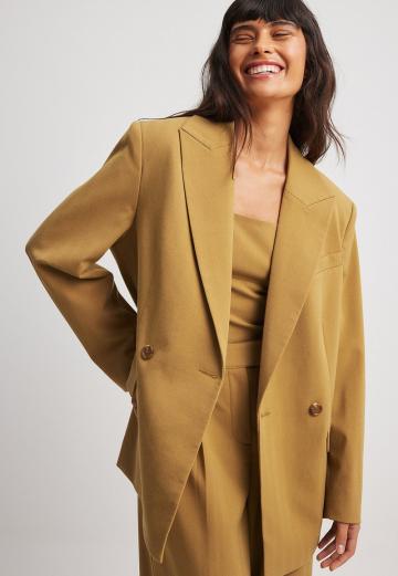 Короткое пальто