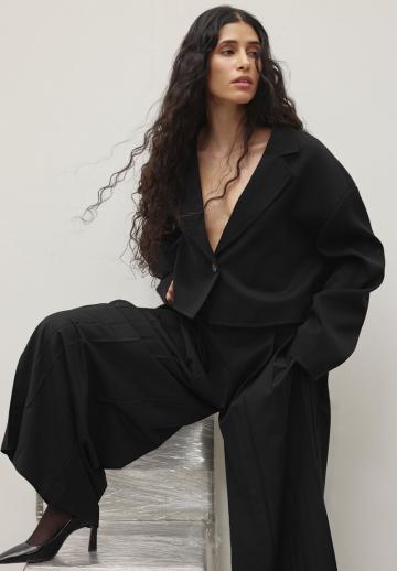 Короткий блейзер