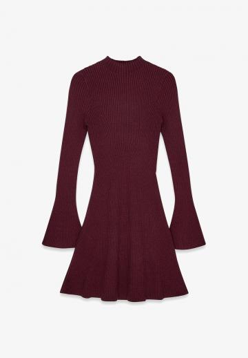 Вязаное платье