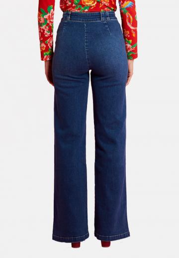 Клешеные джинсы