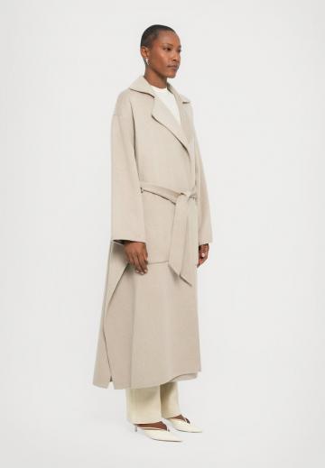 Шерстяное пальто