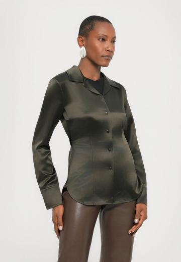 Атласная блузка