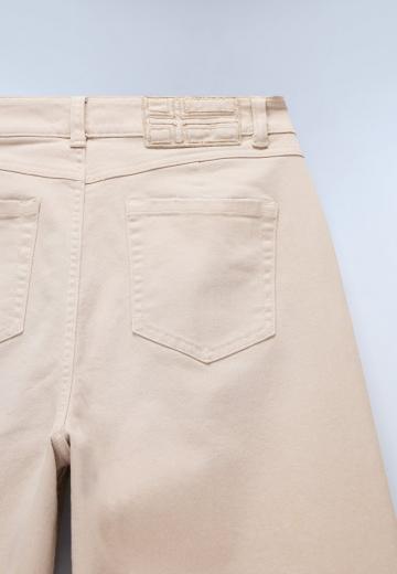 Прямые джинсы