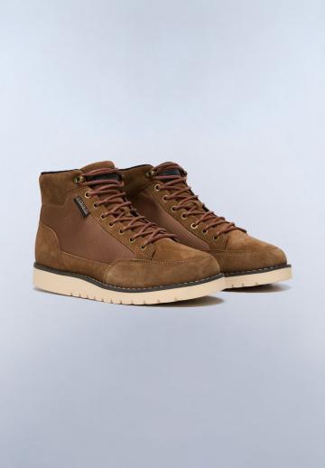 Ботинки на шнуровке