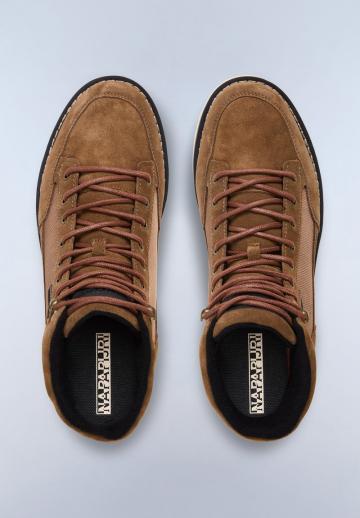 Ботинки на шнуровке