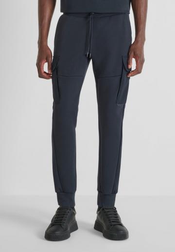 Брюки с накладными карманами