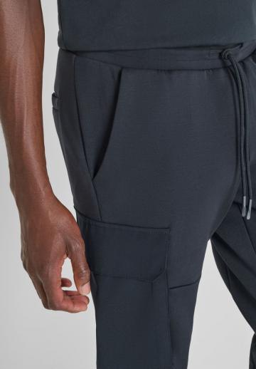 Брюки с накладными карманами