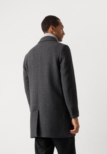 Короткое пальто